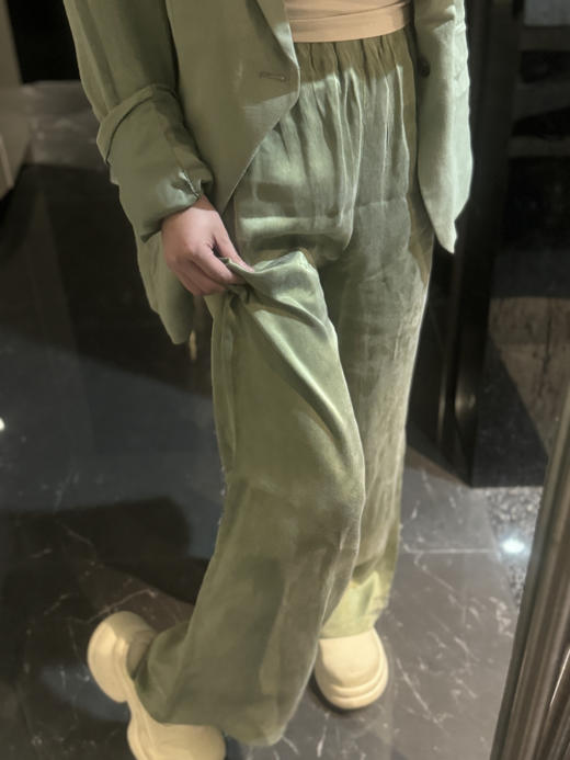 莱赛尔铜氨丝面料柔软亲肤透气时尚直筒阔腿裤 商品图2