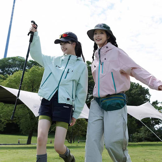 🔥高端户外系列『 Schenvega 山系户外三合一冲锋衣A87-DQC6623W款』✨自由感+出片率拉满❗不厚不薄舒适有型，👉现在买下秋冬穿上刚刚好‼️某宝💰598一件！ 商品图0