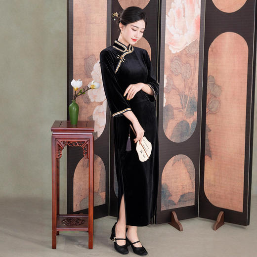 TX 3825346黑色丝绒长款旗袍大码新中式国风显瘦气质连衣裙 商品图3