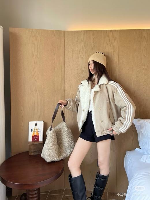 D111351侧三杠仿麂皮拼接驼绒毛拉链棉服外套 商品图7