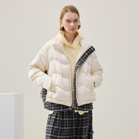 谜底米白色羽绒服2025年冬季新品光泽感鸭绒保暖短款女254MY1500