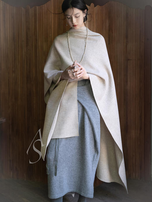 Cortana 25PF 米灰色PONCHO羊毛披肩长外套 商品图0