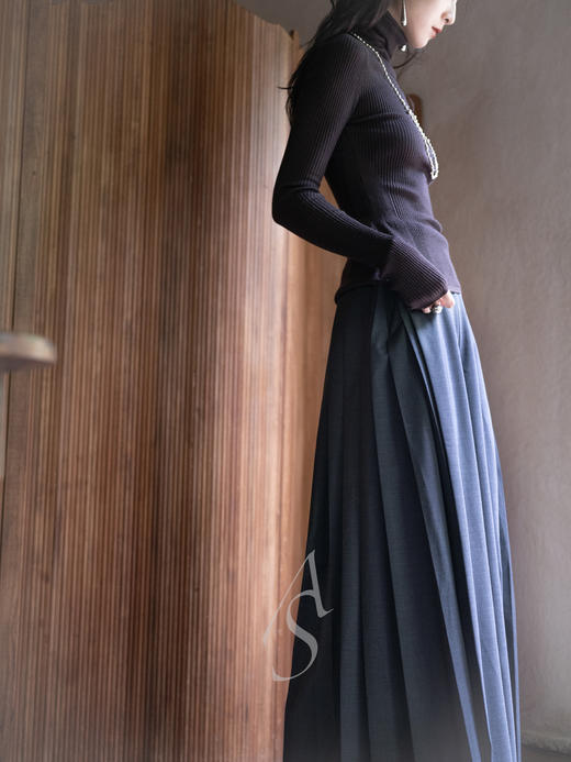 Casey Casey 25AW 咖啡色高领罗纹极细美丽奴羊毛针织衫 商品图1