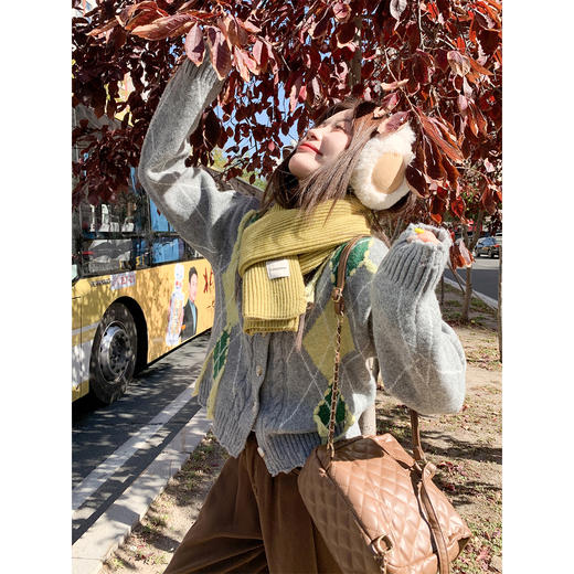 <曾小咸推荐> 现货秒杀！微信超特价！灰色菱形短款毛衣开衫 日常189.99 立减100 秒杀89.99！ 商品图3