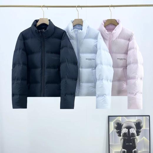 D111349可盐可甜纯色胸前小字母标志短款面包羽绒服 商品图0