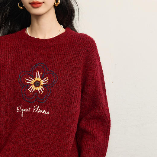 【11/14新品】熙世界氛围感韩系红色毛衣女宽松慵懒秋冬刺绣花朵圆领套头针织衫 商品图4