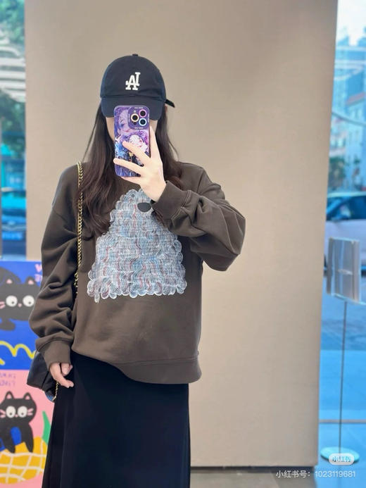 【秒杀价已调 直接拍】JNBY 松弛感 抽象 潦草小狗 图案 宽松套头卫衣 商品图5