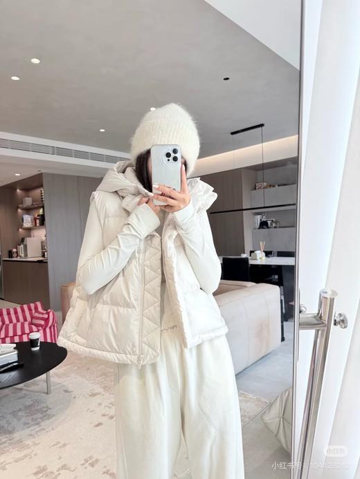 D111378泡芙云朵可拆卸连帽马甲羽绒服女款 商品图6