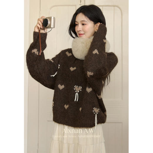 鹿向南「绒绒细语」爱心圆领套头毛衣2025秋冬新款慵懒长袖上衣女 商品图0