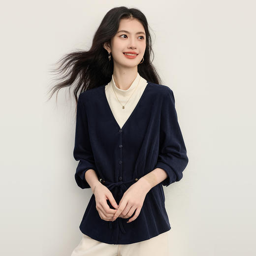 【年终特卖】熙世界叠穿假两件磨毛衬衫女2025秋冬新款串珠收腰显瘦半高领上衣 商品图4