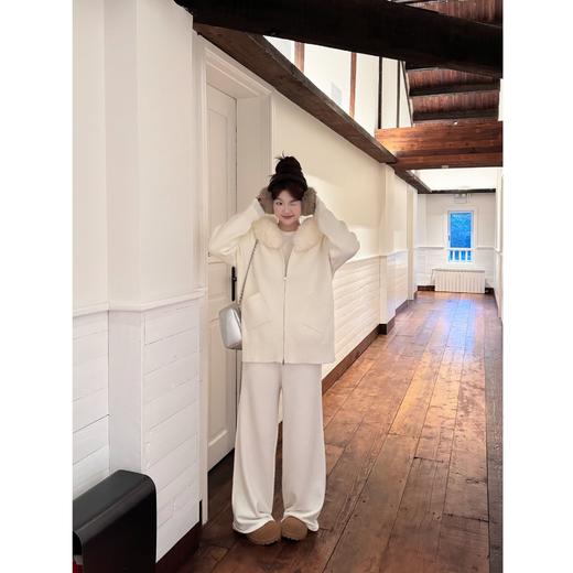 25AW上新 蕾蕾同款【绵绵芝士】带毛领宽松针织外套+宽边全松紧高腰阔腿针织裤 商品图1