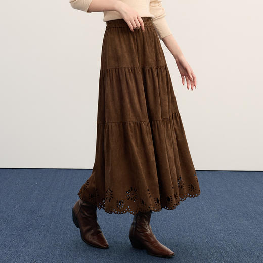 【11/14新品】熙世界仿麂皮绒复古棕色半身裙女2025秋冬新款镂空大摆a字蛋糕裙 商品图3