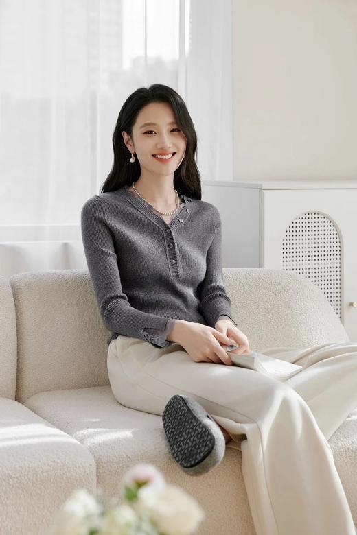 D111315冬季新款v领蕾丝拼接针织衫羊毛显瘦针织上衣 商品图4