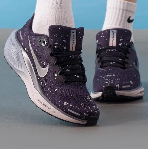 耐克NIKE女款舒适透气时尚百搭运动休闲跑步鞋HV1726-500 商品图1