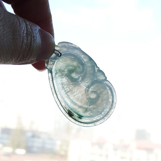 【天然正品】AU750白金镶钻镶天然细腻飘蓝花冰种如意（万事如意）翡翠吊坠项链52.8*27.3*5.2MM（皆取最大值）链长：45CM（长度可调节）女士281025AH64 商品图2