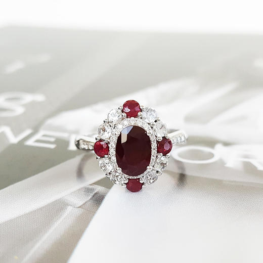 【天然正品】AU750白金镶天然约1.35克拉鸽血红红宝石戒指、吊坠项链两用款吊坠：17.9*11.4*8.6MM / 戒指：14.5号（戒圈可改）女士011125JJ06 商品图4