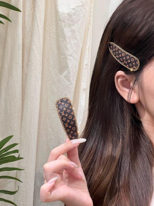 D111356一卡两个装复古氛围感老花满印女士发夹 商品图14