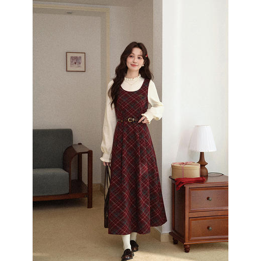 鹿向南「揽星凝暖」法式红色格纹背带连衣裙秋冬季复古收腰长裙女 商品图1