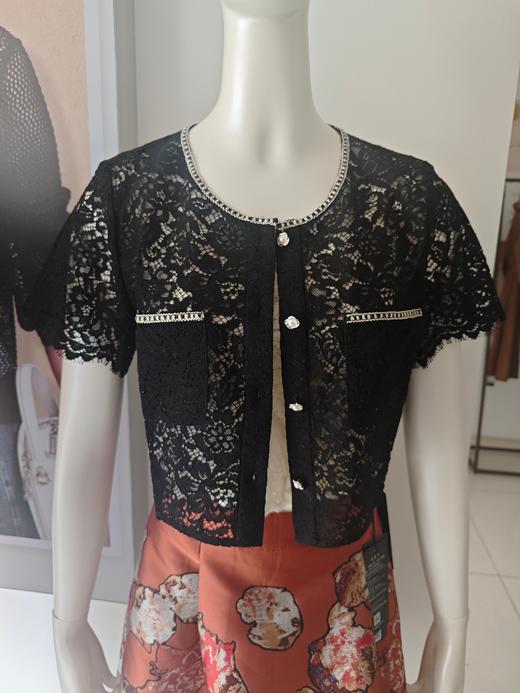 伯妮斯茵 | 轻奢名媛 小香风蕾丝短款外披 精致开衫 宴会约会款  蕾丝花边短款   坎肩SZ2A06-皓、漆黑 商品图0