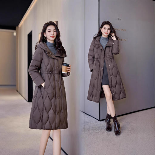 ASE 7766【90白鸭绒】长款纯色菱格时尚连帽过膝厚羽绒服 商品图1