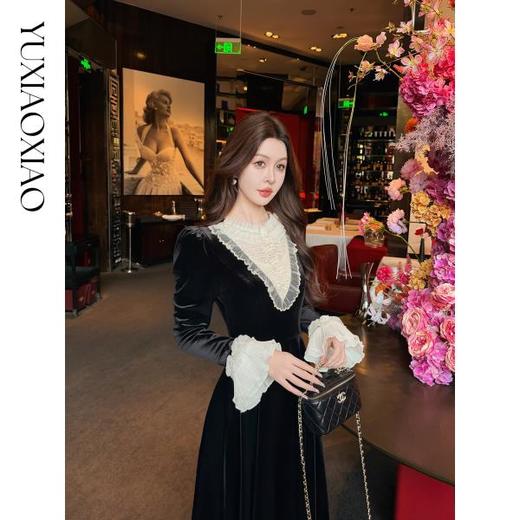 余潇潇【优雅舞步】法式复古蕾丝花边拼接高级感丝绒喇叭袖连衣裙 商品图3