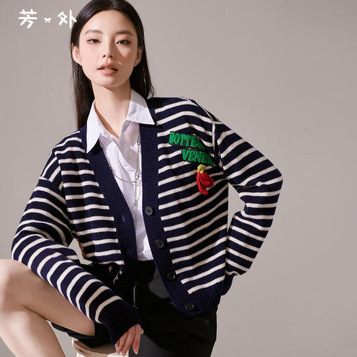 剩M/XL 【芳外】条纹针织开衫羊毛休闲上衣8T23CM0821 商品图0