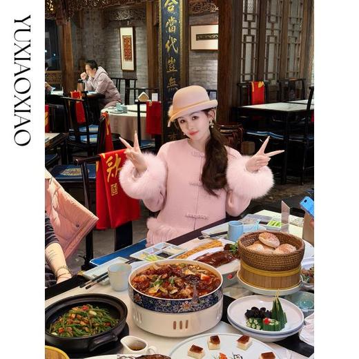 余潇潇【书香粉黛】甜美浪漫中式盘扣绵羊毛拼接狐狸毛外套&半裙 商品图2