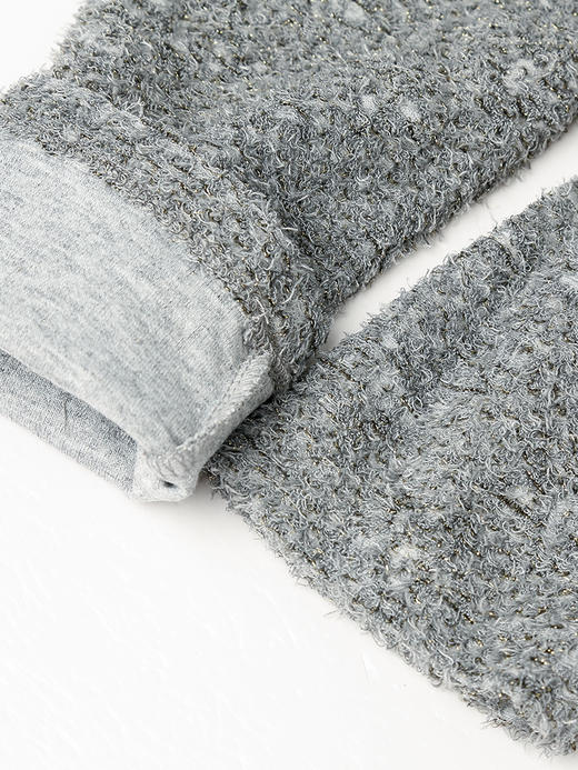 烟灰色短款花纱针织衫，圆领设计 + 软糯质感 + 高腰剪裁，解锁冬日叠穿的层次感与通勤气质穿搭 商品图3