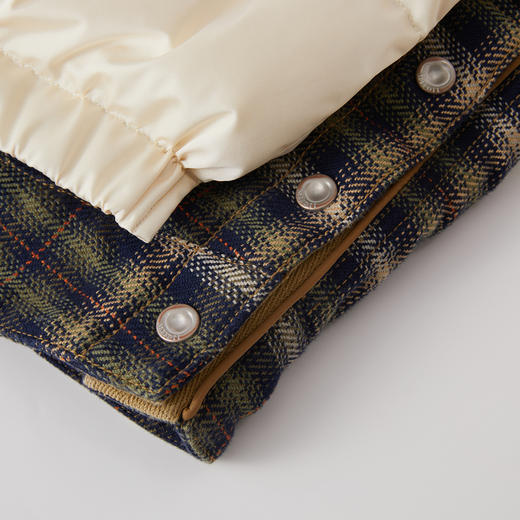 谜底米白色羽绒服2025年冬季新品光泽感鸭绒保暖短款女254MY1500 商品图3