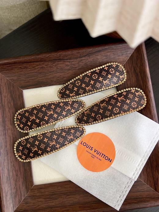 D111356一卡两个装复古氛围感老花满印女士发夹 商品图1