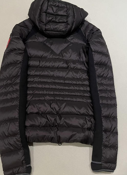 CANADA GOOSE加拿大鹅 HyBridge® Lite女士徽标连帽修身鹅绒羽绒服。 浅色。黑色。自己备注 商品图11