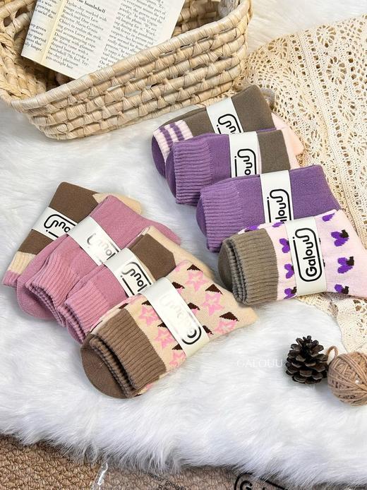 D111353一组八双装秋冬加厚毛圈中筒袜男女同款 商品图0