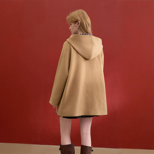 西遇复古格纹连帽毛呢外套女冬季新款百搭宽松中长款保暖大衣V4155428 商品图4