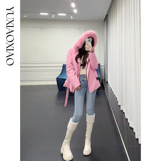 余潇潇【天使之翼】三防90白鹅绒拼接狐狸毛獭兔毛连帽羽绒冲锋衣 商品图4