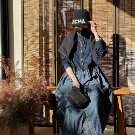 1113-6日单圆正小众 Aeta 软糯鹿皮 长柄小方包  长柄保龄球包 波士顿包 商品图2