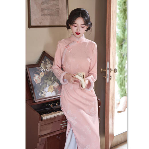 粉色旗袍2025新款中式冬季改良订婚裙加绒加厚茶服保暖国风旗袍裙11824 商品图2