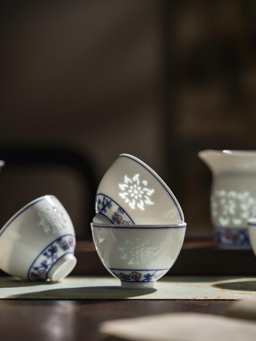 新品 富玉 | 景德镇玲珑瓷组合功夫茶具手绘早春10头茶具 商品图2