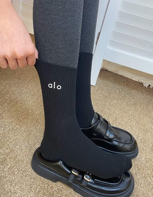 D111341纯棉不闷脚一组3双纯色刺绣袜组合中筒袜 商品图8