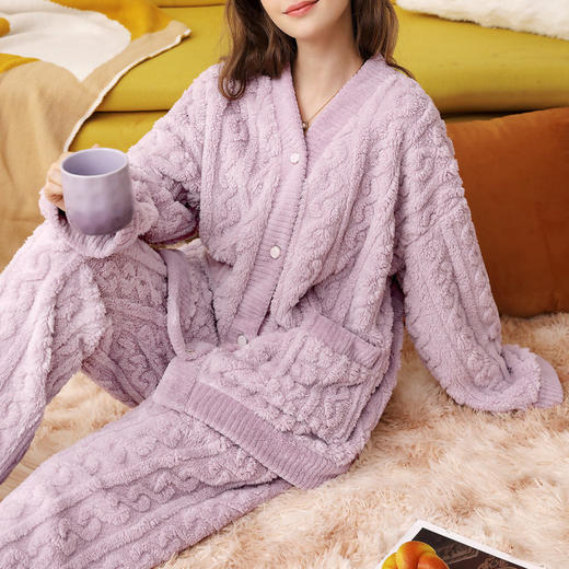 温婉大气 家居服(VIP)秋冬季加绒加厚V领法兰绒舒适保暖家居服套装女 商品图0
