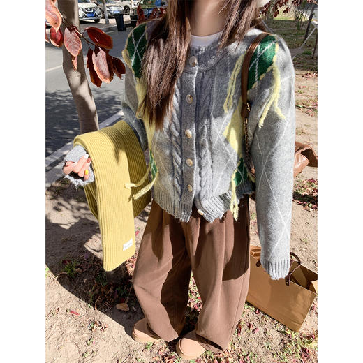 <曾小咸推荐> 现货秒杀！微信超特价！灰色菱形短款毛衣开衫 日常189.99 立减100 秒杀89.99！ 商品图4