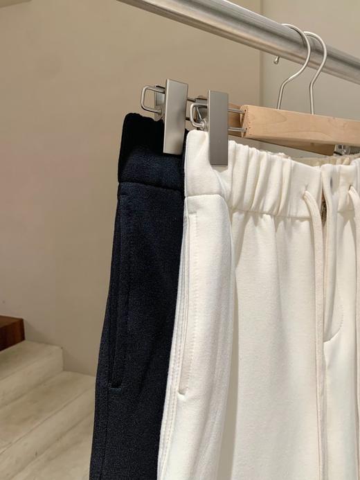 【高品质私服】【MC高腰阔腿抽绳运动长裤】包容感强，轻松藏肉显瘦，垂坠感好G1165-CC【无标出货 介意慎拍】 商品图10