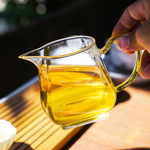 11月15日中午12点【龙印】2025年古树春茶2.0版，拼配界标杆产品，百年内难以超越，征服您的味蕾，357克/饼 商品图4