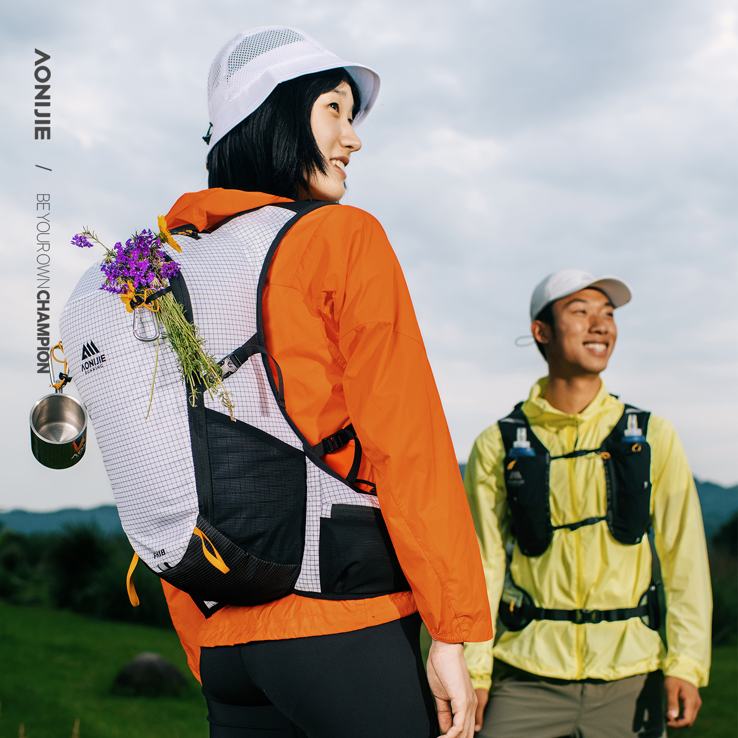 奥尼捷FASTHIKING系列徒步背包18升大容量轻量化多功能多收纳户外双肩包水袋水壶包