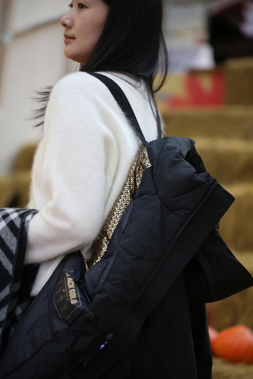 【90白鹅绒   黑金系列风壳】冲锋衣外套 防水夹克 男女同款 可收腰 鹅绒服 商品图4