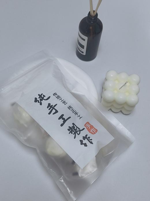 买四送一💰19.9元到手5袋❗【煜客唻巴旦木奶枣】 ✅手工制作，真材实料，奶香味十足，软糯香甜 ✅甜甜的无核红枣中间夹着一整颗巴旦木仁，再搭配奶粉、黄油棉花糖的组合🌟  商品图5