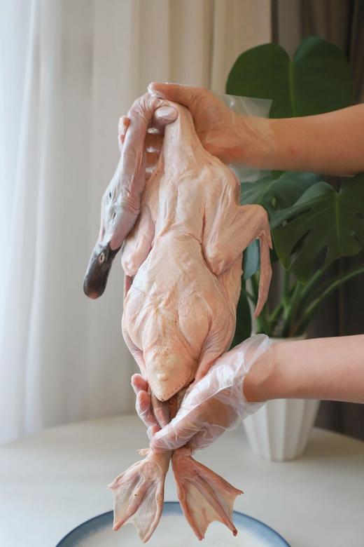 【风味人间】一啊鸭 双黑土鸭 生态慢养180天老鸭 不柴不腥不腻 顺丰冷链发货 商品图2