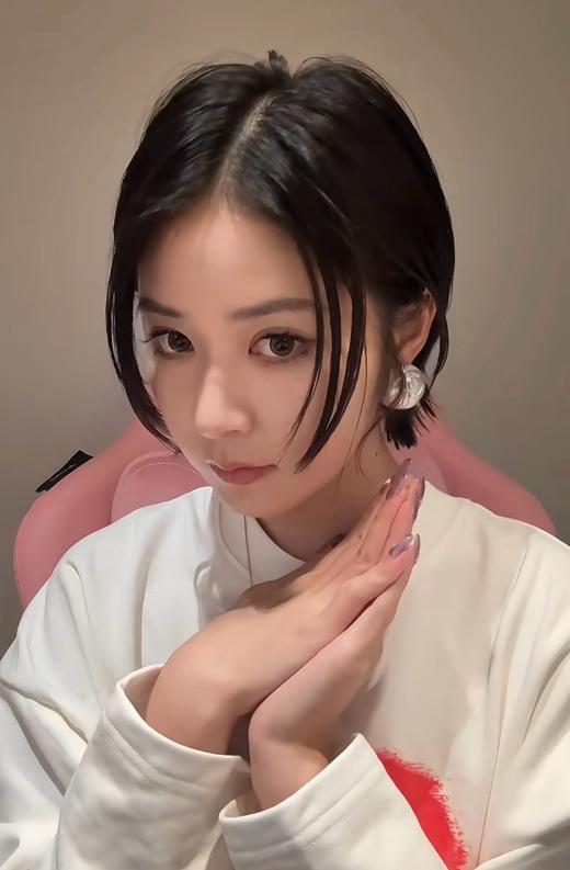 香奈儿 单白珠耳钉（XJ） 商品图1