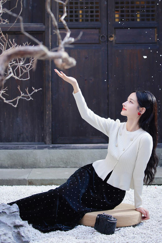 逸红颜明月优选#丝绒波点半裙『碎钻裙』雅致烫银工艺圆点，低调闪耀星空银，日常简约新中式 商品图12