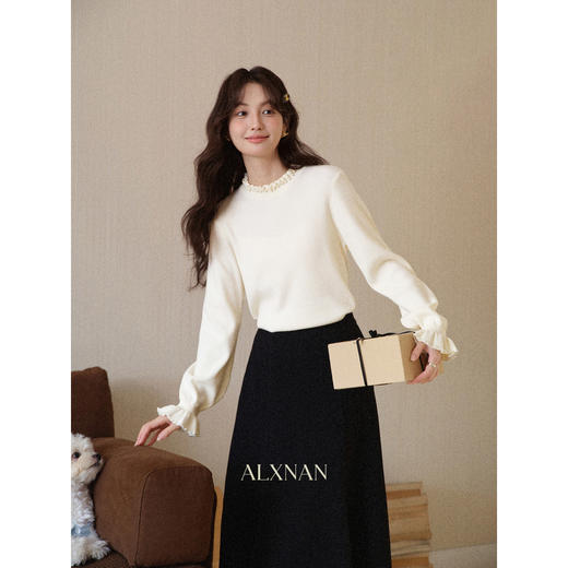 鹿向南「月光绮梦」温柔风杏色长袖针织衫女秋冬简约气质打底上衣 商品图3