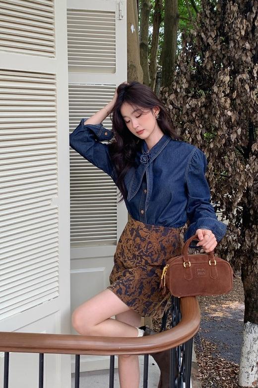 ANSUABEL 港风时尚花朵领结高级质感牛仔衬衫 21491 商品图4